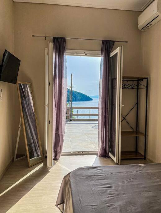 Poseidon'S Bayview Apartment Kitriai Ngoại thất bức ảnh
